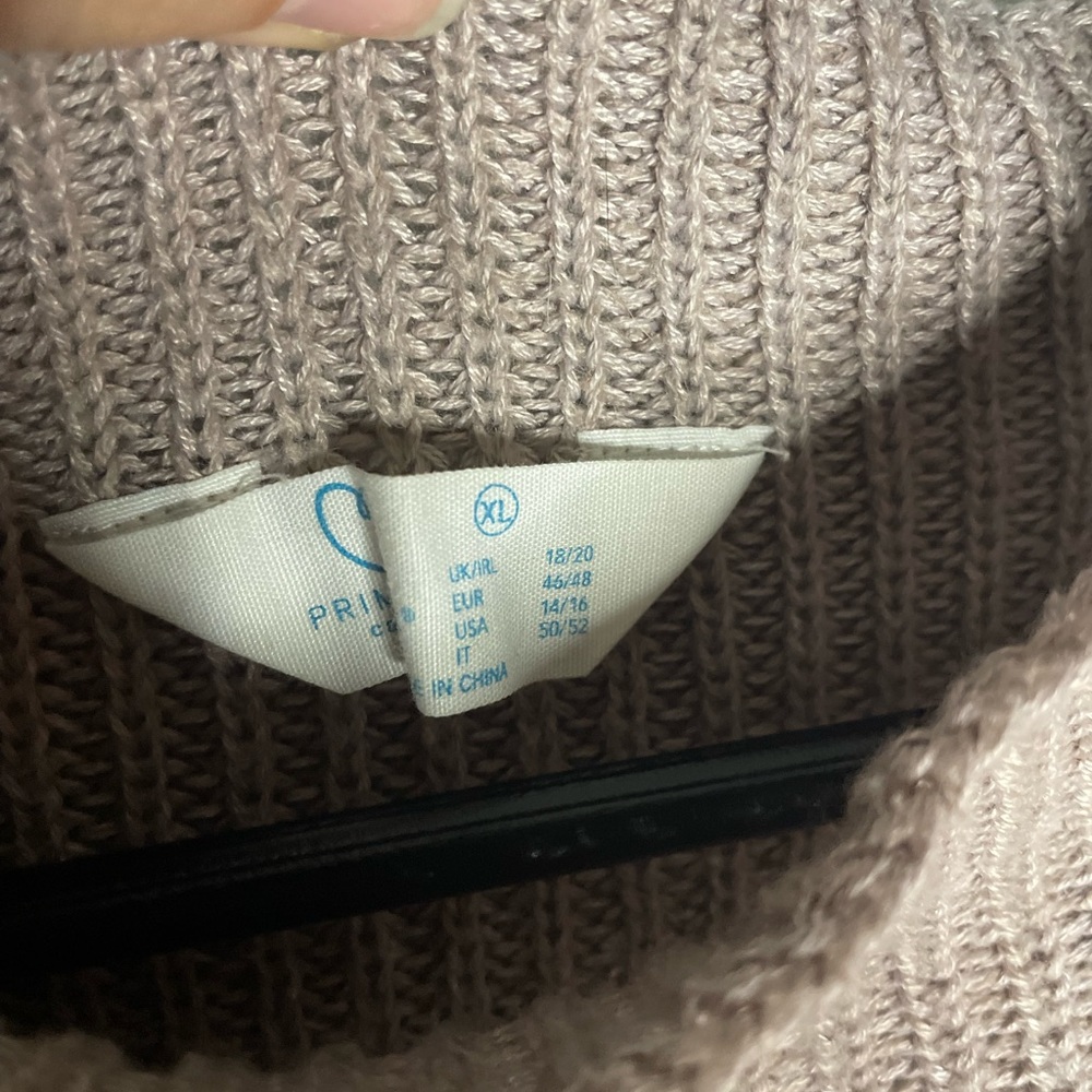 Sweater - Picture 2 of 2